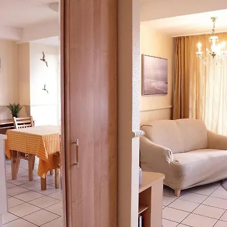 Gemütliche Meerblick-ferienwohnung: Strandnah Mit Terrasse Und Parkplatz