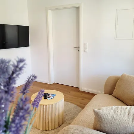 Gemuetliche Mit Meerblick Und Terrasse - Nur 50 Meter Zum Inklusive Parkplatz Und Fahrradunterstellplatz * 지르크도르프