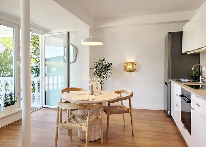 Appartement Gemuetliche Mit Meerblick Und Terrasse - Nur 50 Meter Zum Inklusive Parkplatz Und Fahrradunterstellplatz Sierksdorf